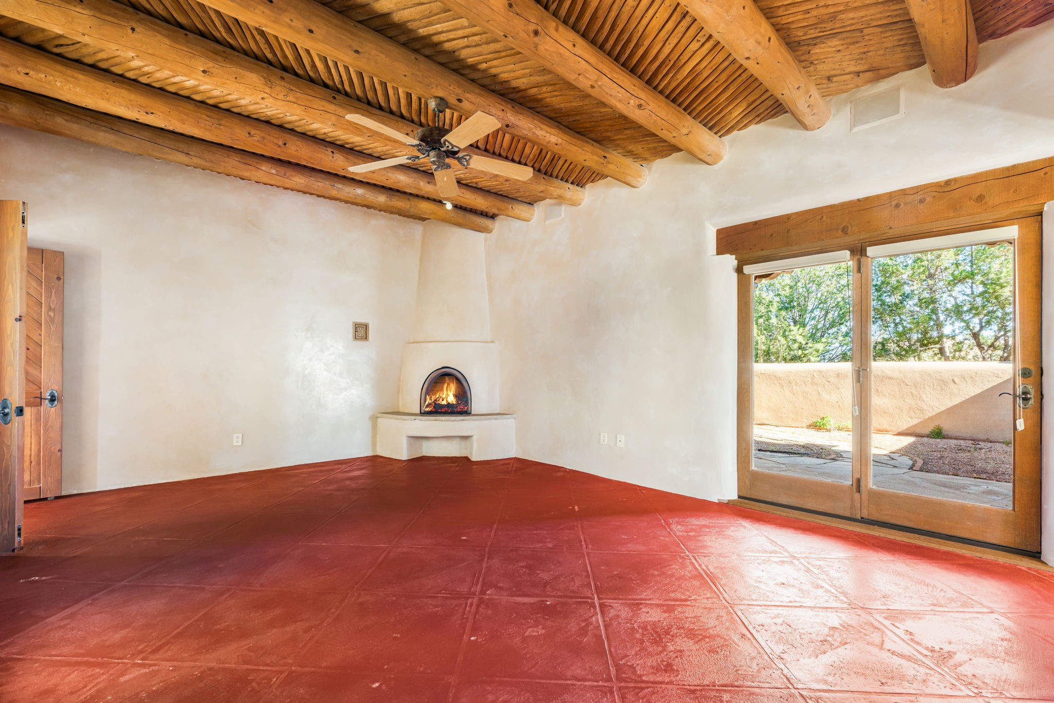 10 Antigua Road Santa Fe, NM 87508 - Photo 20 of 57 Concrete floors in primary suite