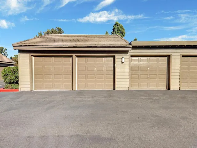 $515,000 | 1091 Shadowridge Drive, Unit 114, Vista, CA 92081