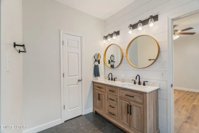 $565,000 | 8107 Enchanted Grove Ln,, Powell, TN 37849