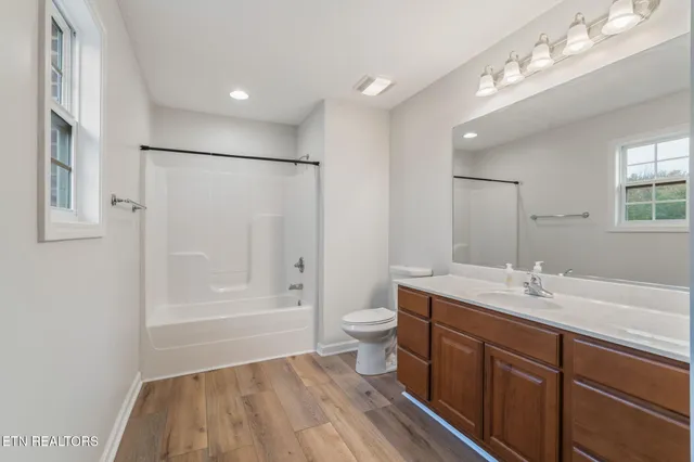 $565,000 | 8107 Enchanted Grove Ln,, Powell, TN 37849