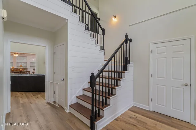 $565,000 | 8107 Enchanted Grove Ln,, Powell, TN 37849