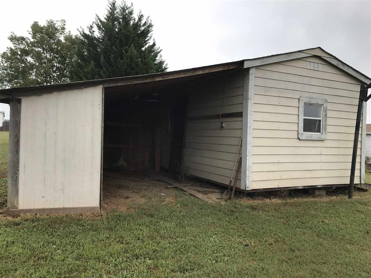 764 Wilkins Road Campobello, SC 29322 - Photo 16 of 18