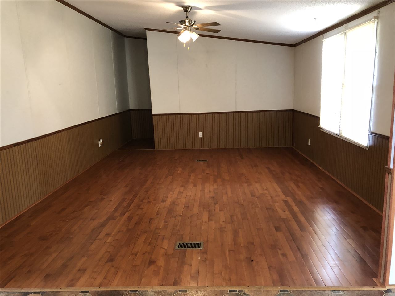 764 Wilkins Road Campobello, SC 29322 - Photo 3 of 18