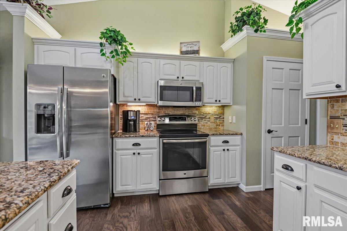 317 Stetson Road New Berlin, IL 62670 - Photo 11 of 42 Gallery Image 11
