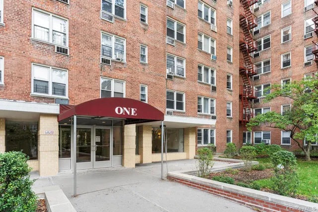 $199,900 | 1 Sadore Lane, Unit 5Z, Yonkers, NY 10710