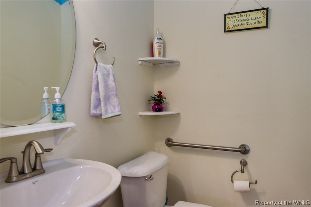 6243 Ruth Drive Gloucester, VA 23061 - Photo 16 of 32 Gallery Image 16