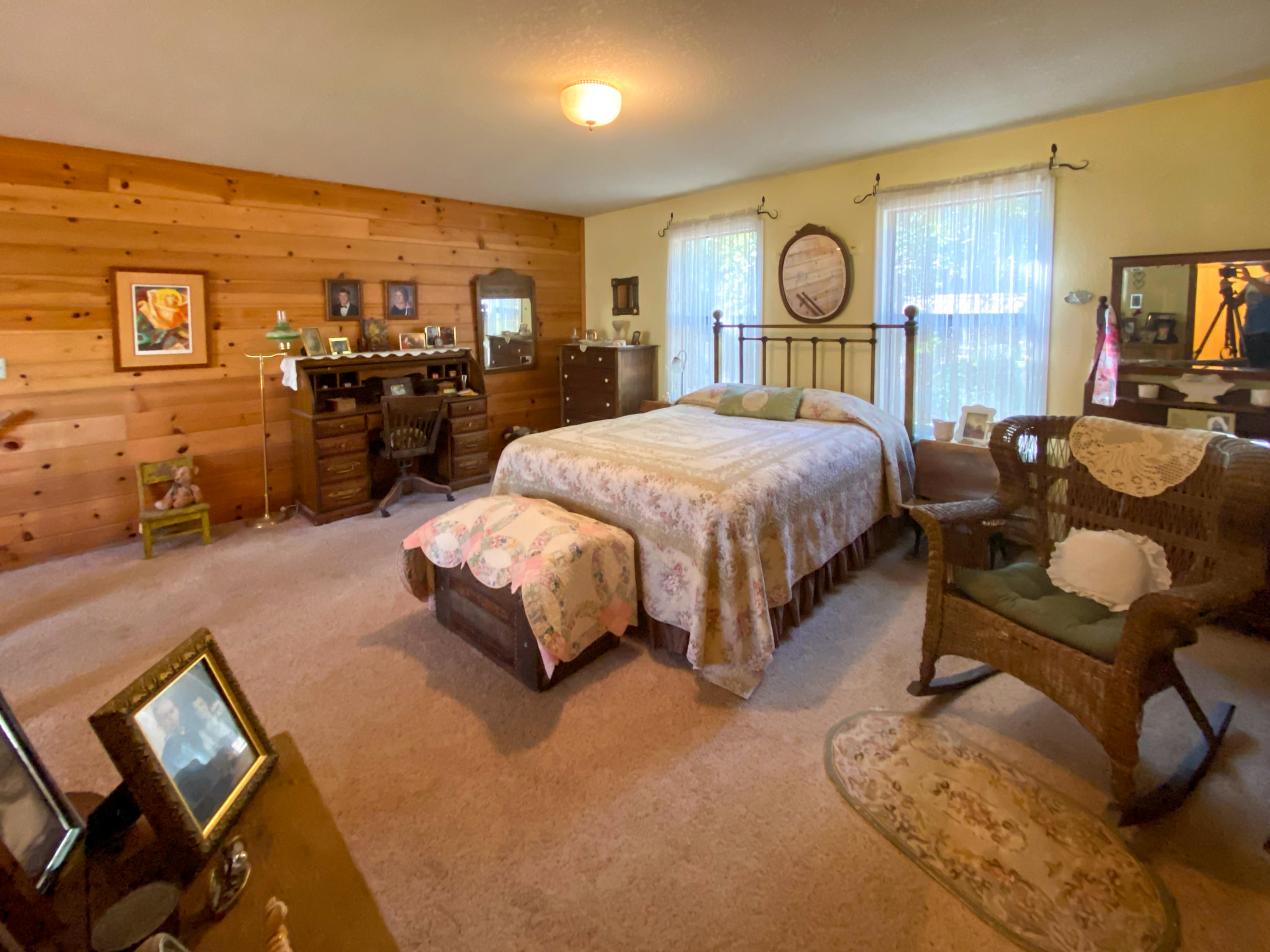 2041 Wintu Pass Road Junction City, CA 96048 - Photo 15 of 35 Upstairs Master Bedroom