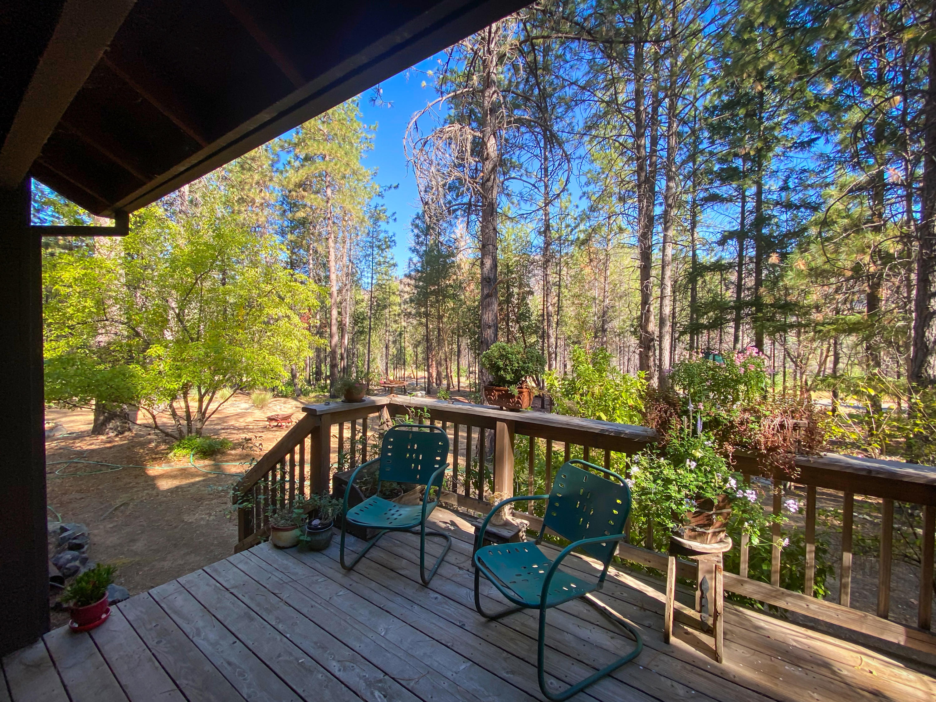 2041 Wintu Pass Road Junction City, CA 96048 - Photo 2 of 35 Front Deck Seating Area