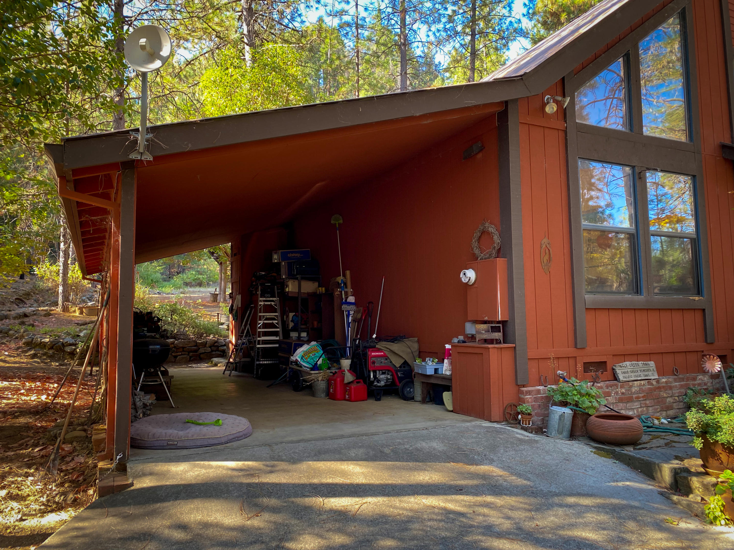 2041 Wintu Pass Road Junction City, CA 96048 - Photo 5 of 35 Carport