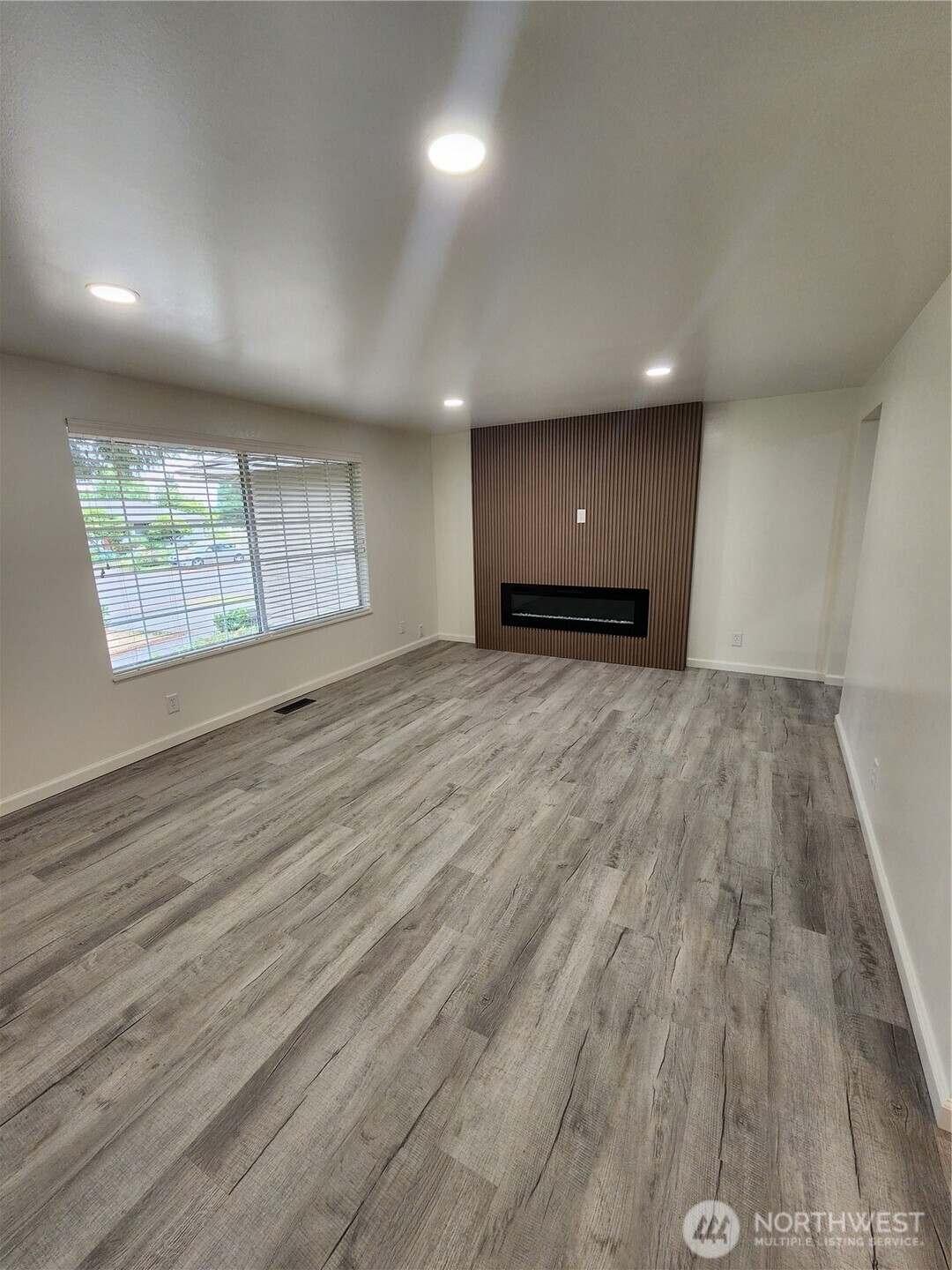 8810 Northeast 187th Street Bothell, WA 98011 - Photo 18 of 40