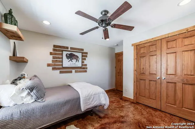 $1,475,000 | 548 Franklin Lane, Yancey, TX 78886