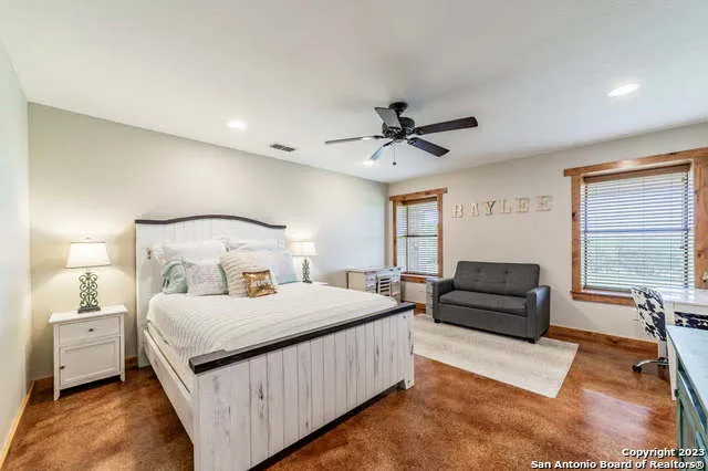 $1,475,000 | 548 Franklin Lane, Yancey, TX 78886