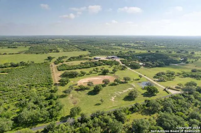 $1,475,000 | 548 Franklin Lane, Yancey, TX 78886