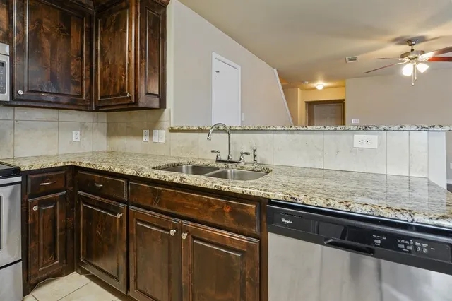 $1,700 | 517 Harris Street, Unit 517, Gunter, TX 75058