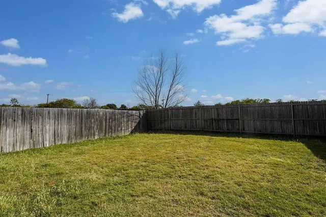 $1,700 | 517 Harris Street, Unit 517, Gunter, TX 75058