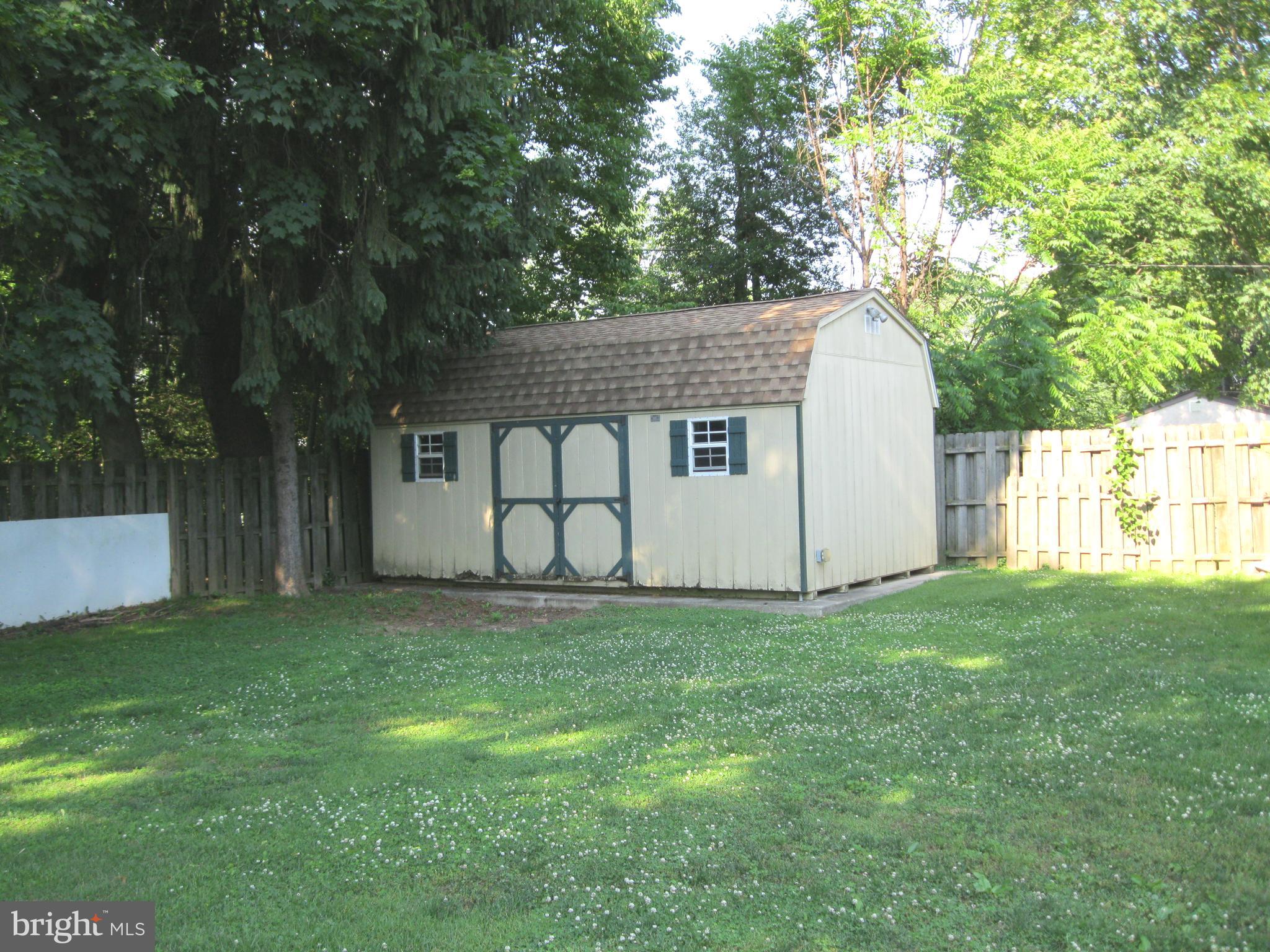 425 East Springfield Road Springfield, PA 19064 - Photo 6 of 39 20 x 20 Shed