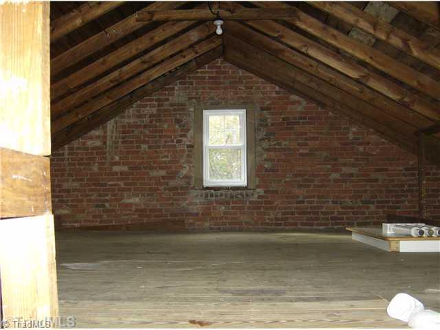 1105 Clyde Place High Point, NC 27262 - Photo 13 of 16 Storage.