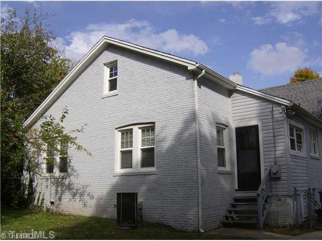 1105 Clyde Place High Point, NC 27262 - Photo 15 of 16 Exterior Back.