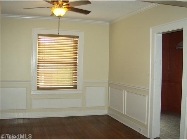 1105 Clyde Place High Point, NC 27262 - Photo 3 of 16 Dining Room.