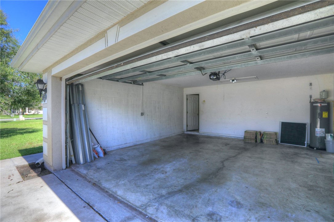 113 Drake Way Sebastian, FL 32958 - Photo 33 of 36 a view of a garage