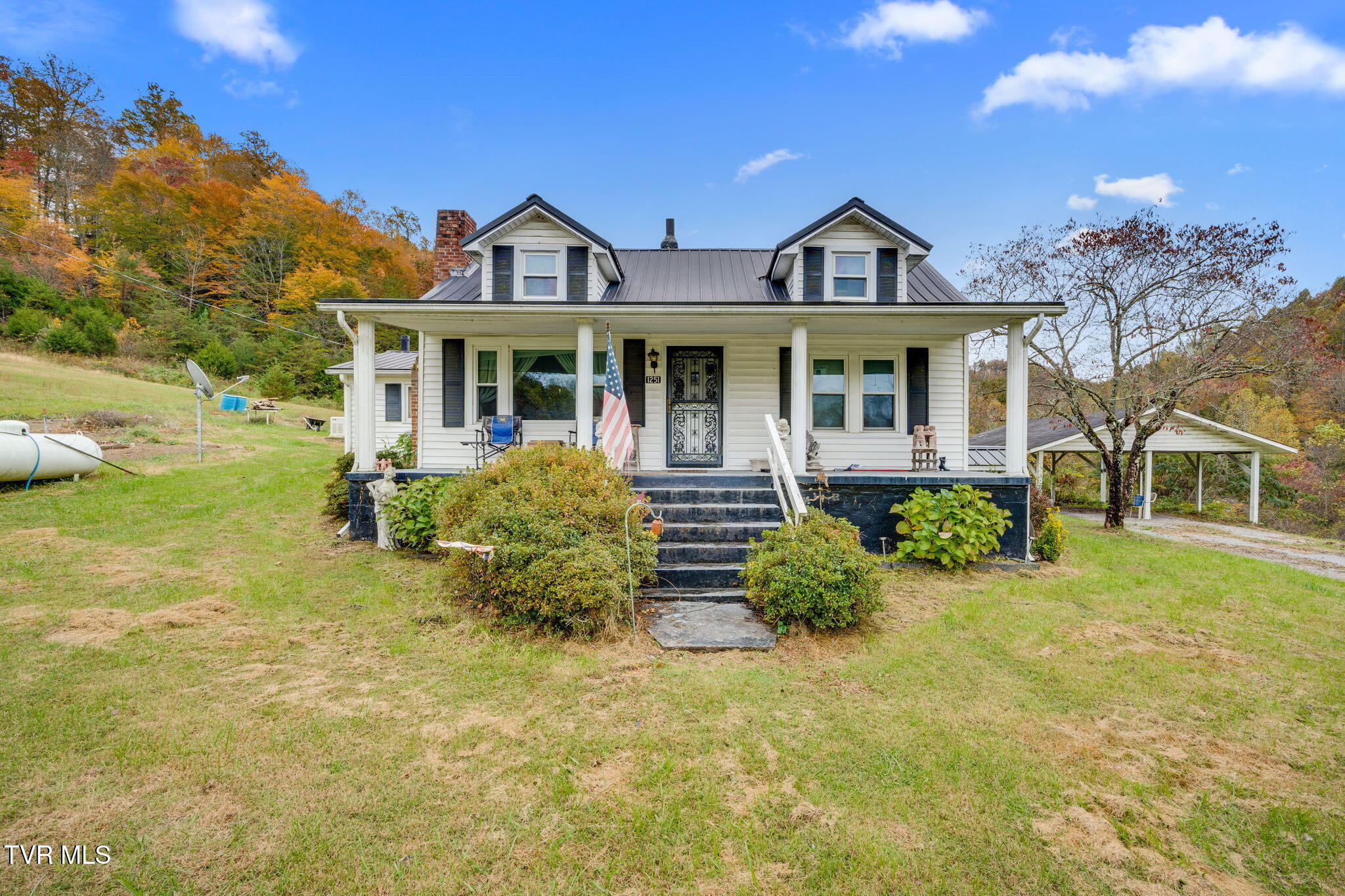 1251 Purchase Ridge Road Duffield, VA 24244 - Photo 1 of 34 001