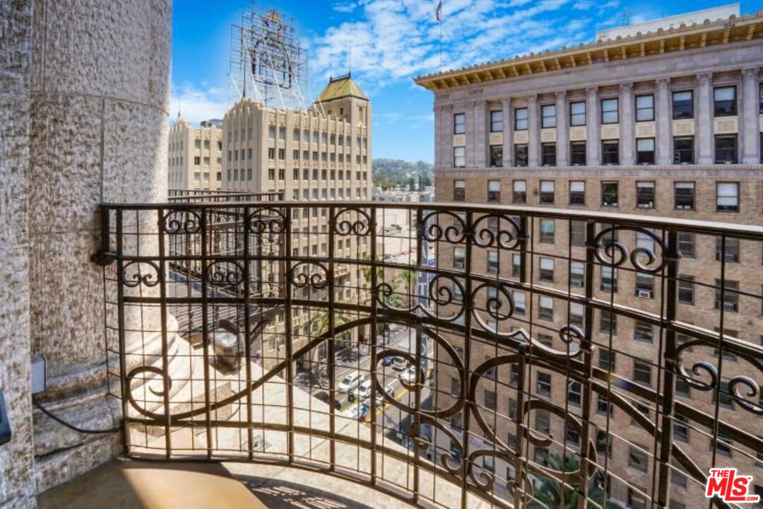 1645 Vine Street, Unit 905 Los Angeles, CA 90028 - Photo 16 of 25