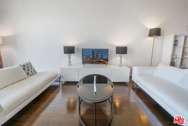 $4,750 | 1645 Vine Street, Unit 905, Los Angeles, CA 90028