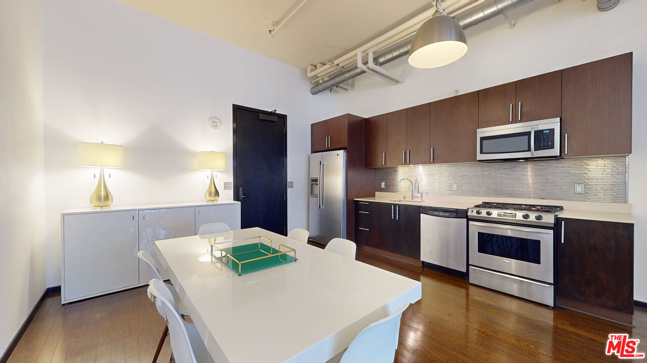 1645 Vine Street, Unit 905 Los Angeles, CA 90028 - Photo 6 of 25