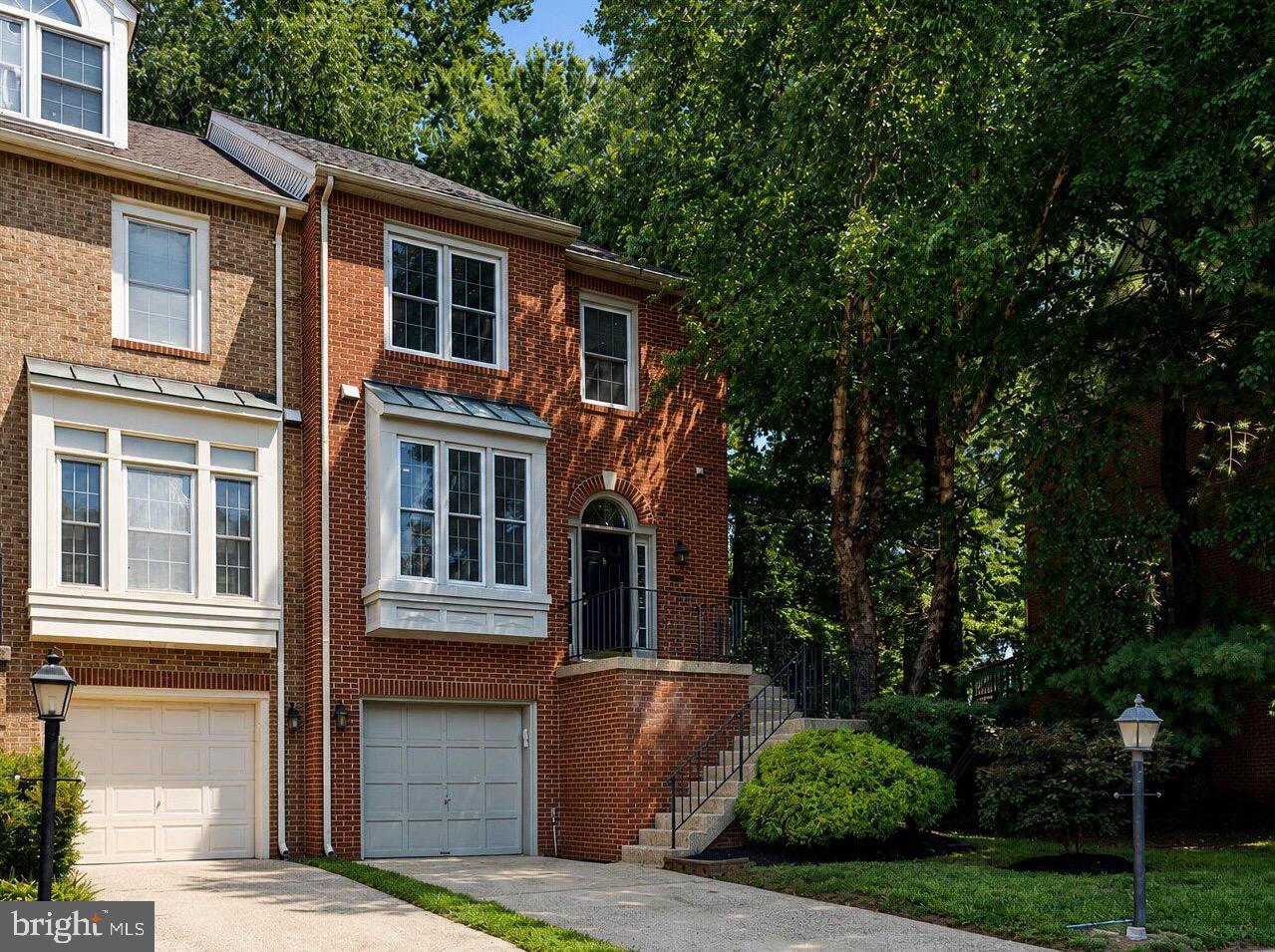 3799 Inverness Road Fairfax, VA 22033 - Photo 33 of 44 End Unit Penderbrook TH, Backing to Golf Course