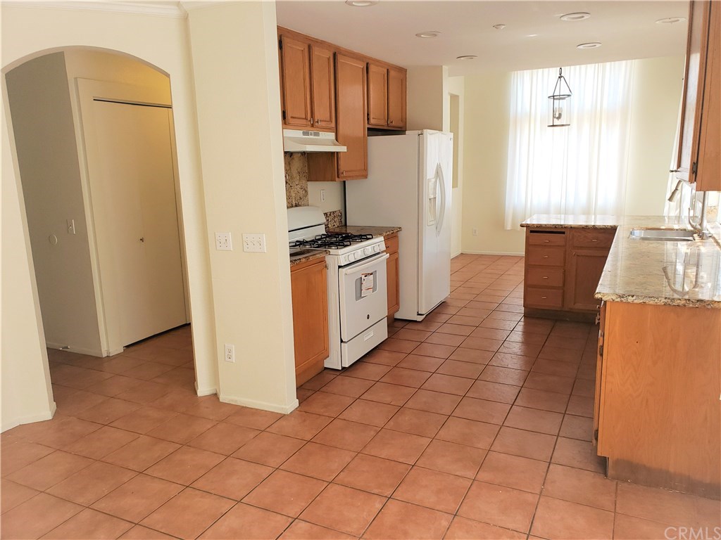 7637 Canberra Way Riverside, CA 92508 - Photo 14 of 45
