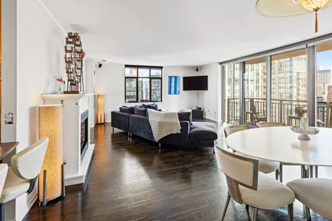 $699,000 | 630 North State Street, Unit 2601, Chicago, IL 60654