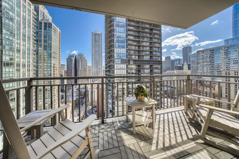 $699,000 | 630 North State Street, Unit 2601, Chicago, IL 60654