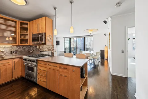 $699,000 | 630 North State Street, Unit 2601, Chicago, IL 60654