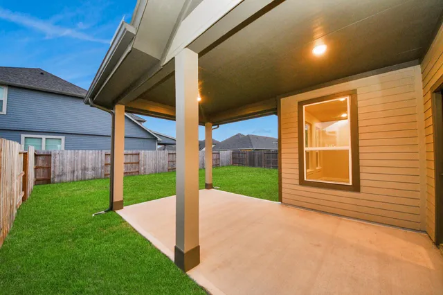 $3,200 | 32307 Fly Fish Way, Fulshear, TX 77441