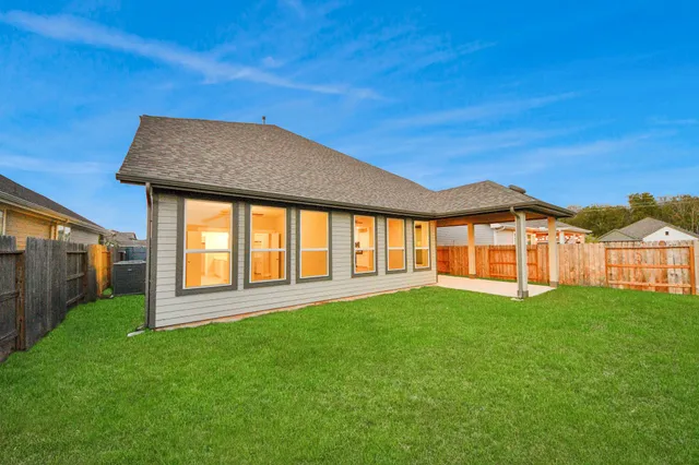 $3,200 | 32307 Fly Fish Way, Fulshear, TX 77441