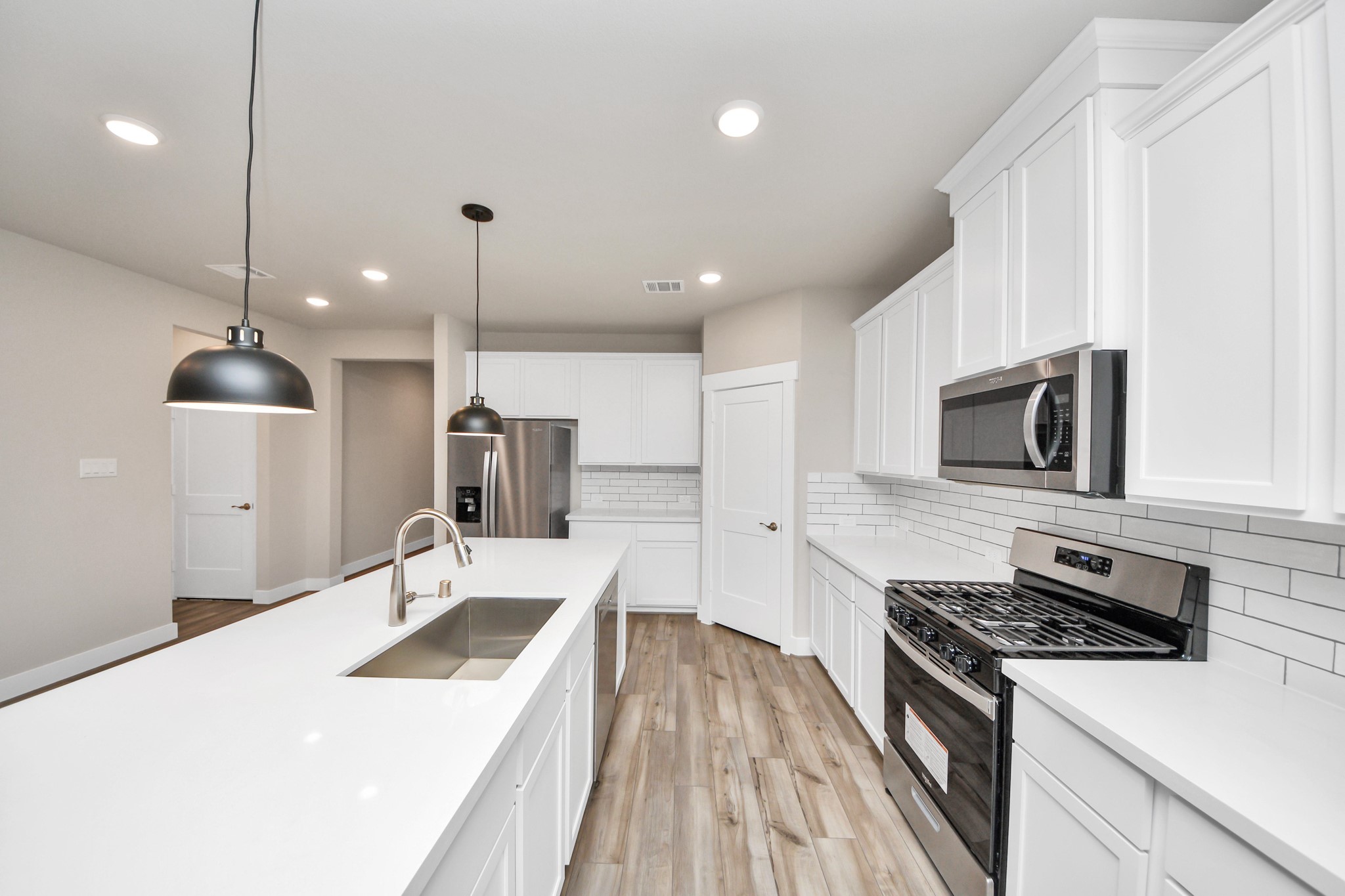 32307 Fly Fish Way Fulshear, TX 77441 - Photo 8 of 39