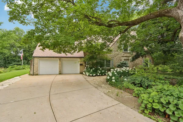 $672,000 | S24W23112 Lookout Drive, Waukesha, WI 53186