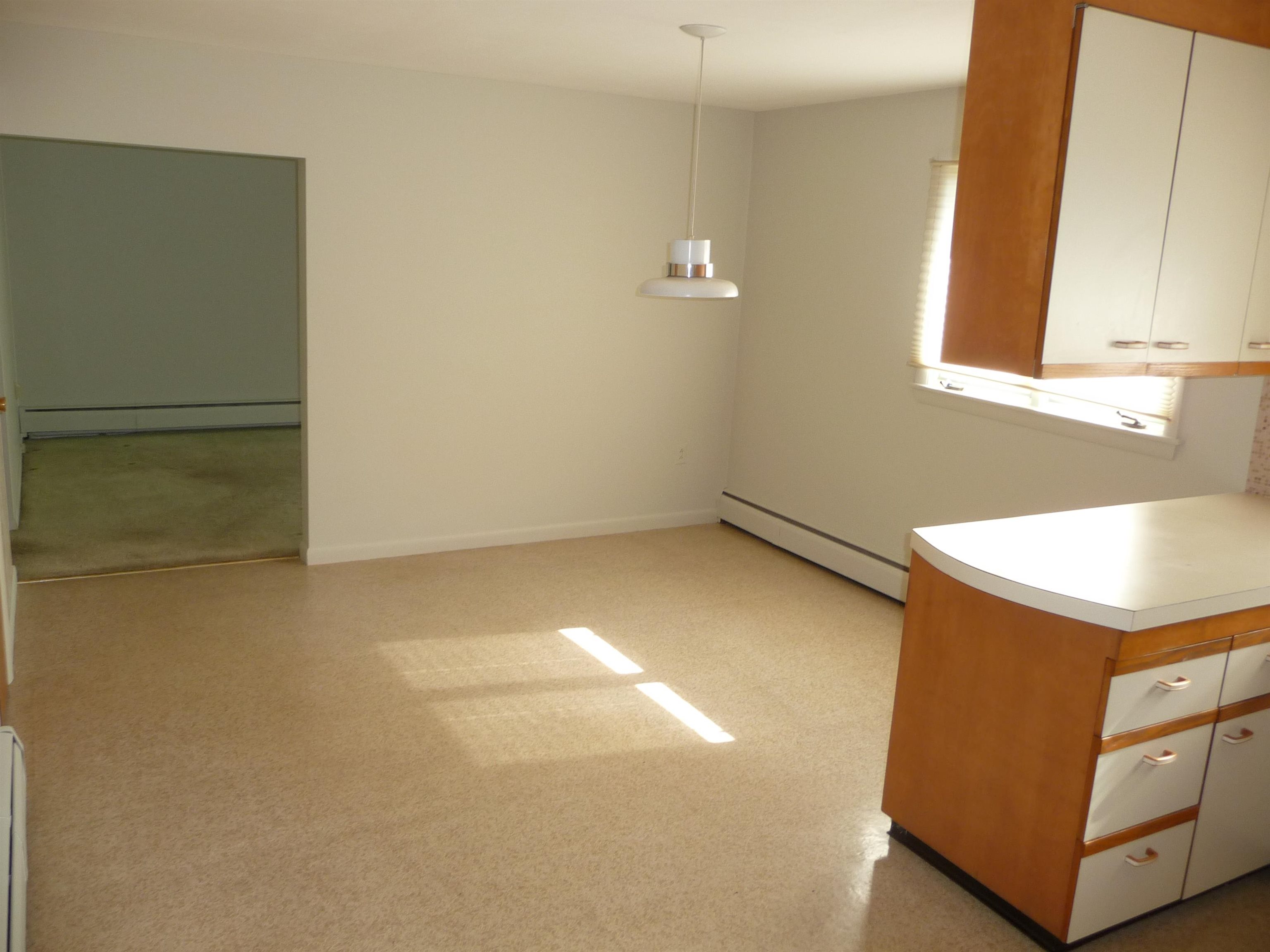 763 Coolidge Avenue Manchester, NH 03102 - Photo 13 of 27 Gallery Image 13