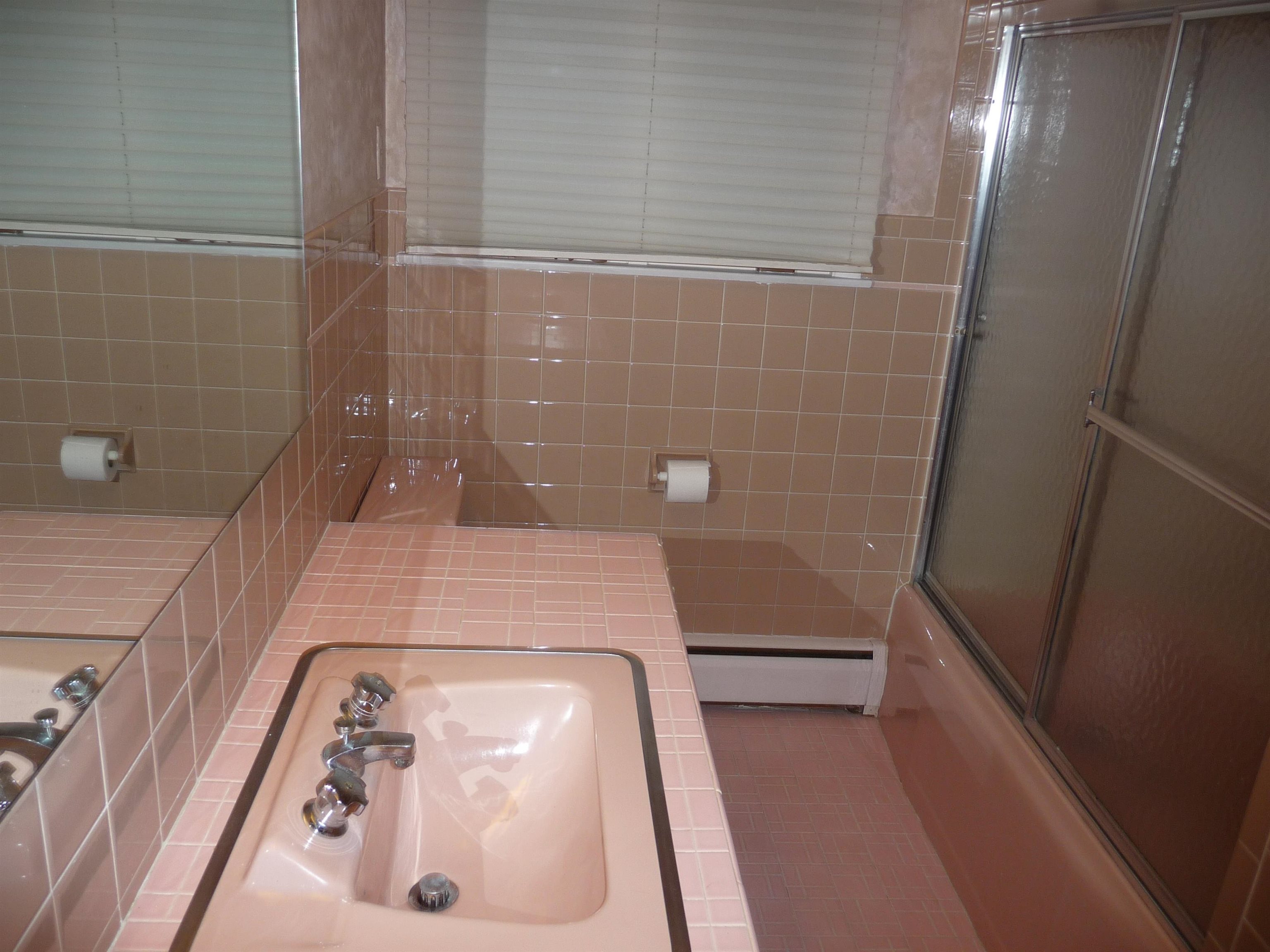 763 Coolidge Avenue Manchester, NH 03102 - Photo 20 of 27 Gallery Image 20