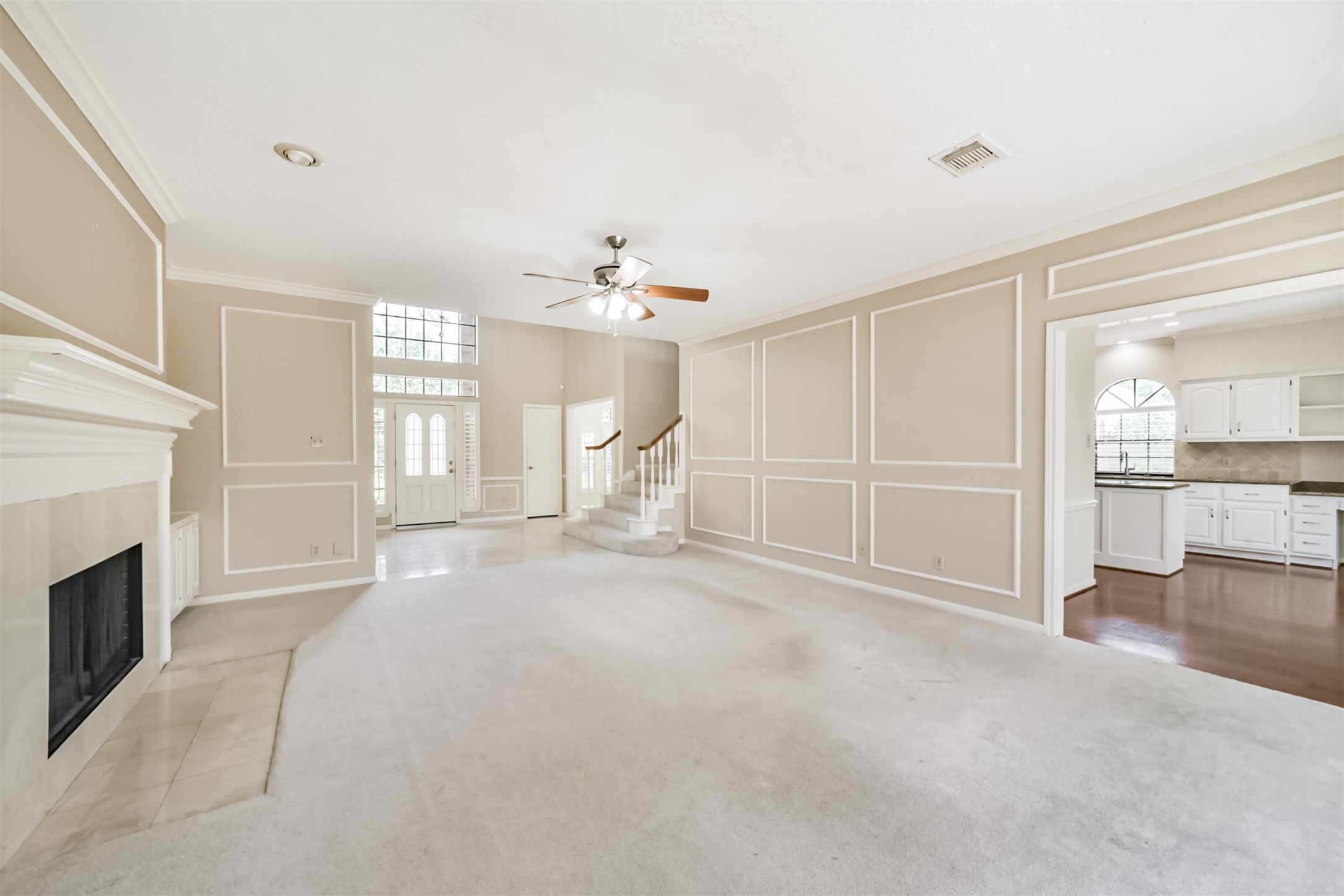 2214 Cherrytree Ridge Lane Houston, TX 77062 - Photo 9 of 45 Living room