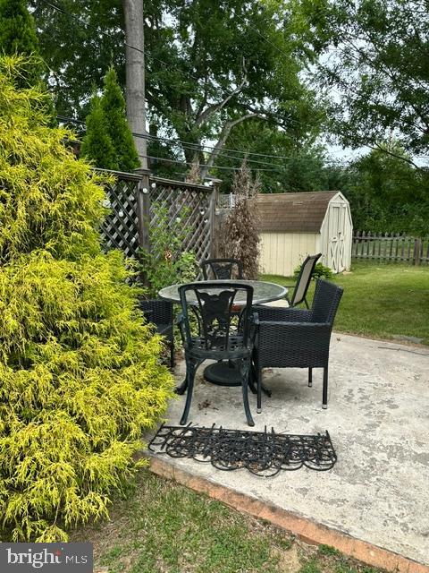 311 Potomac Road Wilmington, DE 19803 - Photo 19 of 20 Backyard with patio