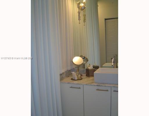 2001 Meridian Avenue, Unit 506 Miami Beach, FL 33139 - Photo 7 of 10