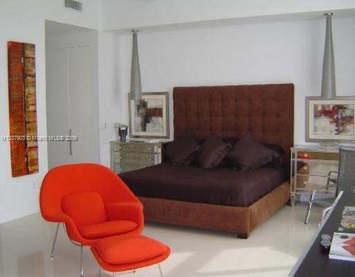 2001 Meridian Avenue, Unit 506 Miami Beach, FL 33139 - Photo 8 of 10