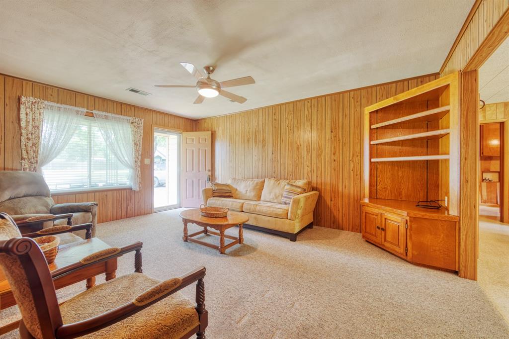 308 West White Street Pilot Point, TX 76258 - Photo 2 of 13