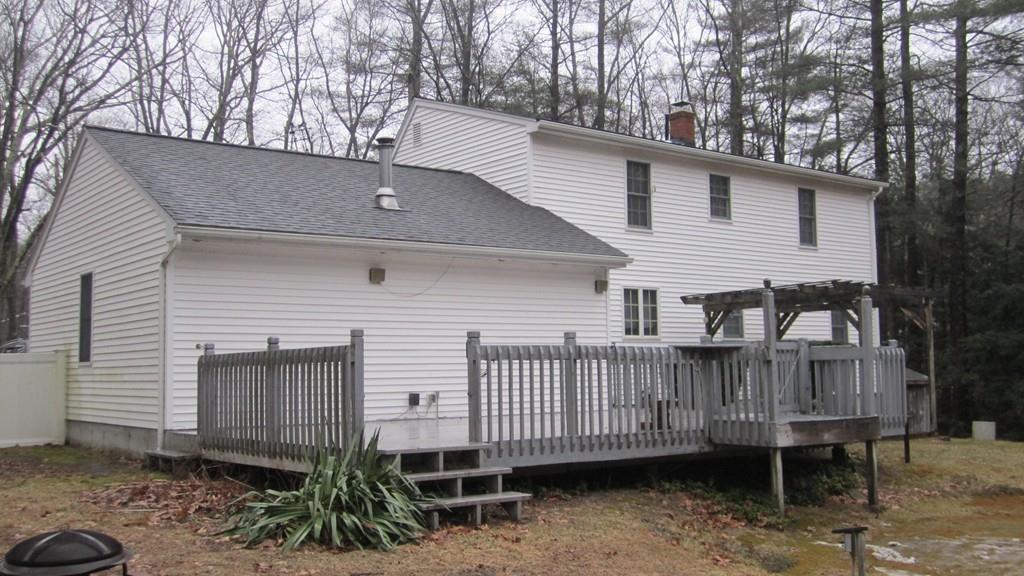 22 Conlin Road Oxford, MA 01540 - Photo 4 of 42 Gallery Image 4