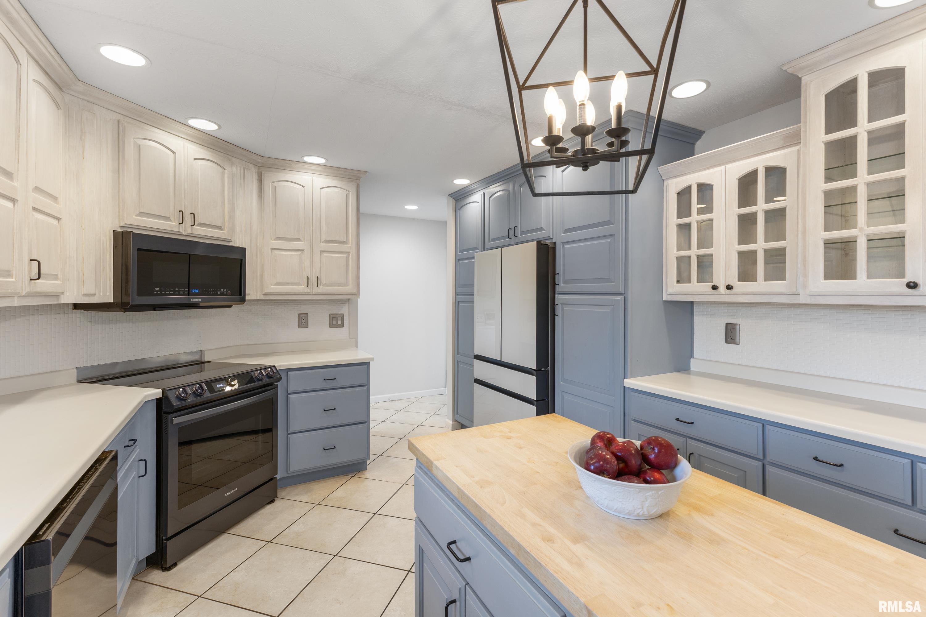 3311 North Tower Road Quincy, IL 62305 - Photo 8 of 38
