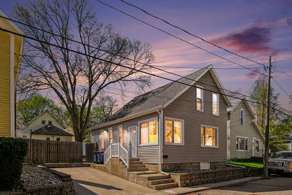 $265,000 | 25 Mack Avenue Northeast, Grand Rapids, MI 49503
