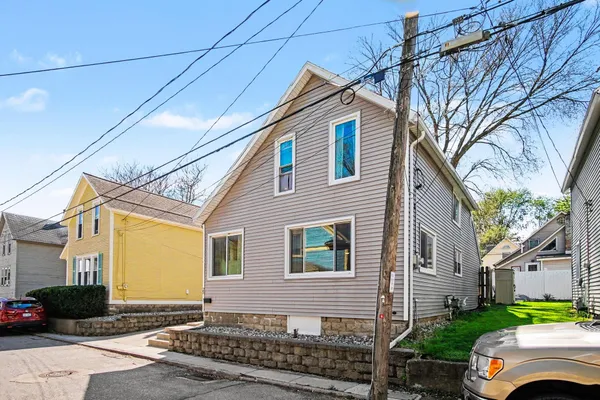 $265,000 | 25 Mack Avenue Northeast, Grand Rapids, MI 49503