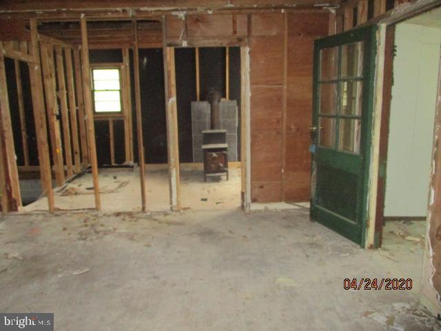 6060 Rose Hill Road La Plata, MD 20646 - Photo 5 of 7 INTERIOR
