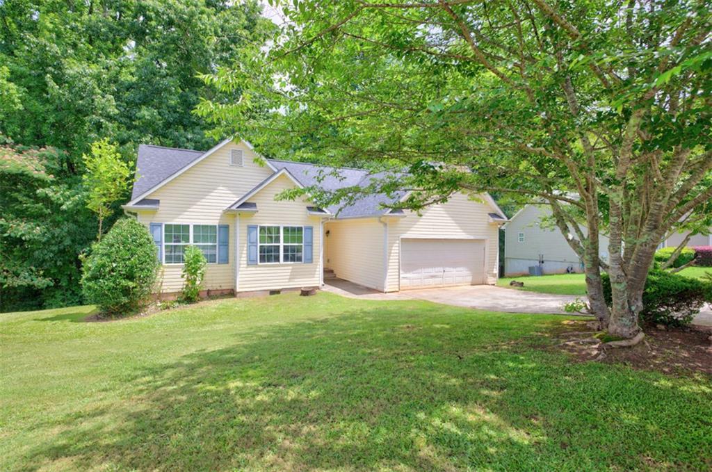 640 Gatewood Way Monroe, GA 30656 - Photo 3 of 37
